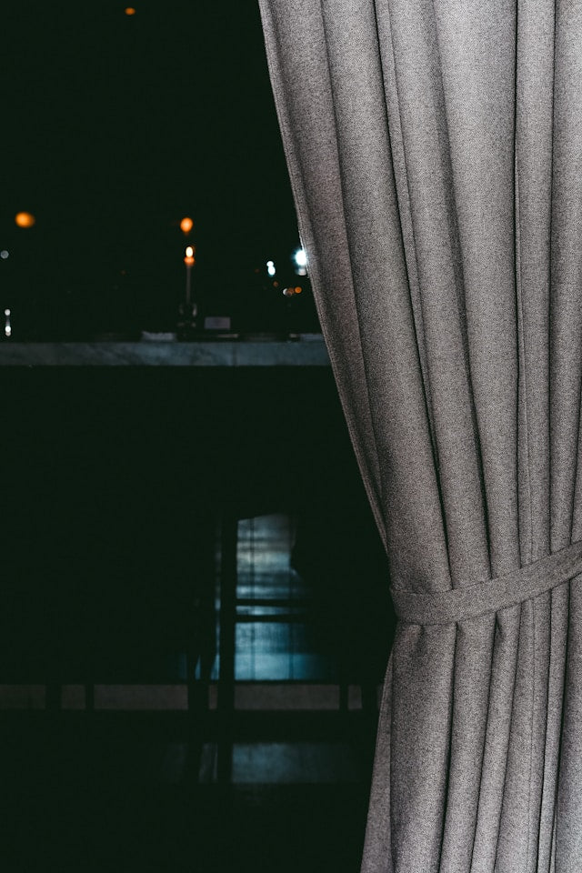 Kitchen and Bathroom Curtains: What to Check for Privacy, Light, and Easy Care
