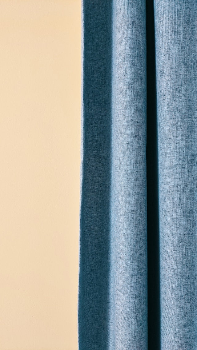 One Panel vs Two Panels: How to Choose the Right Curtain Configuration