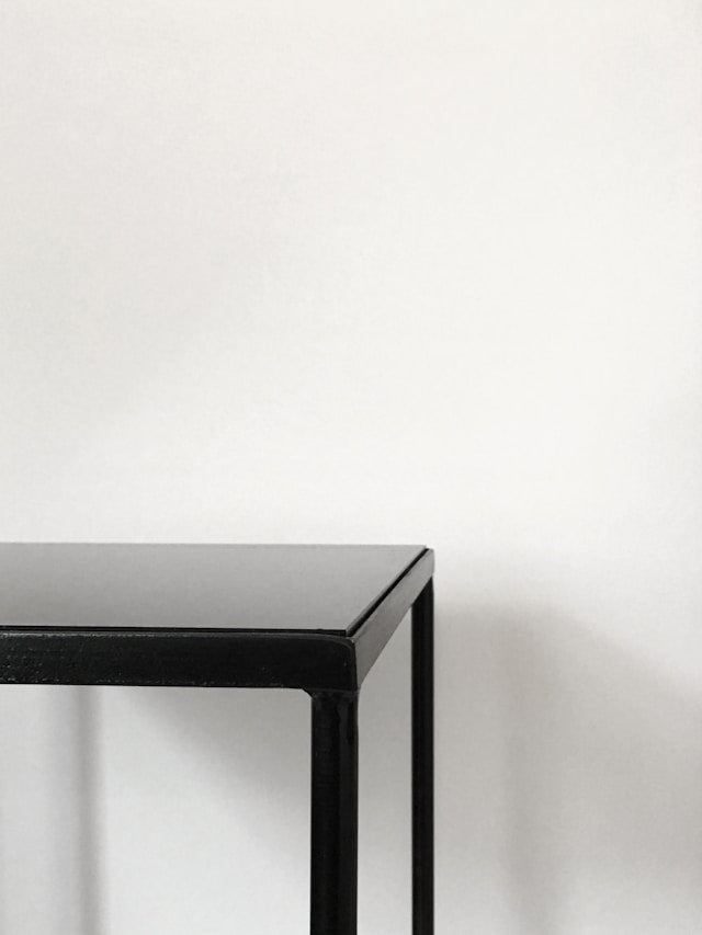 Slim Side Tables for Dorms and Small Apartments: How to Use Vertical Space Better