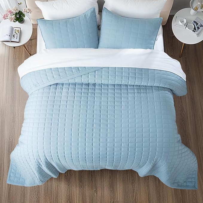 KASENTEX King XL Quilt Set 108"x98" – Soft Washed 3-Layer Lightweight Bedspread, Minimalist Nordic Design, All-Season Spring & Summer Quilt Set (1 Quilt + 2 Pillow Shams), Grey Blue