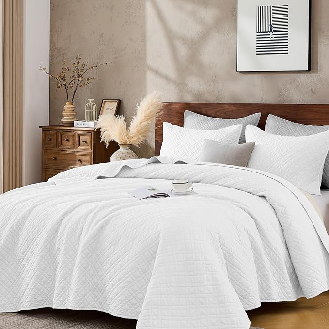 King Quilt Set with Shams Lightweight Quilted Bedspread Coverlet Thin Comforter Bed Cover Vintage Washed Quilted Blanket for All Season, Brushed Microfiber Diamond Stitching, White, 104"x92"