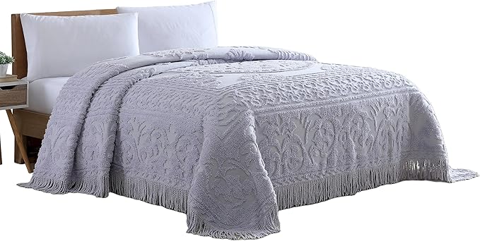 Beatrice Home Fashions Medallion Chenille Bedspread, Twin, Lavender