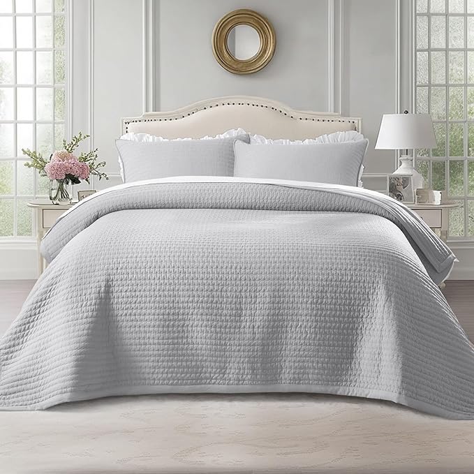 Oversized King Quilt Set 112"x106" – Soft Washed 3-Layer Lightweight California King Bedspread, Minimalist Nordic Design, All-Season Spring & Summer Quilt Set (1 Quilt + 2 Pillow Shams), Gull