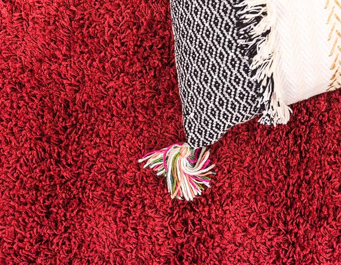 Unique Loom Solid Shag Collection Area Rug (3' 3" x 5' 3" Rectangle, Cherry Red)